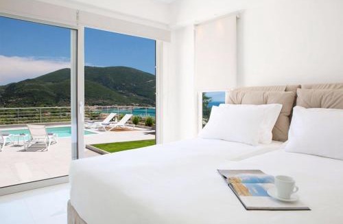 Pondi Villa | Omicron & White Villas - OffWhite Villas