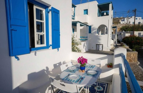 Ornos Apartment | Ornos Home with Sea View