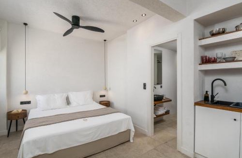 Apollonia House | Ostria Vento