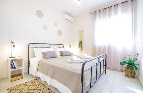 Kalamata Apartment | Over the Hill