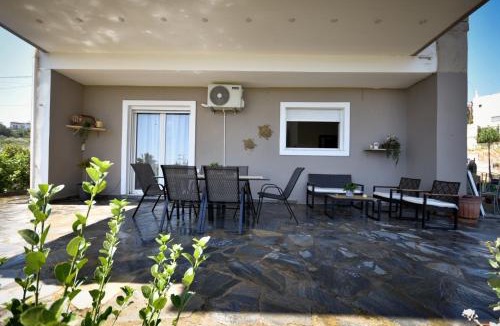 Nees Pagases Apartment | PanMaria Sea View Garden Flat