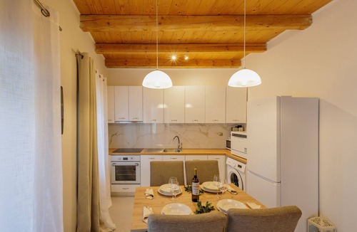 Vigla Apartment | Pavlos & Sofia Villa Vigla Apartment – Heated Private Pool, Wi-Fi, Air Conditioning