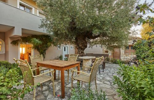 Elation Apartment | Pelagaki Sunrise Apartments