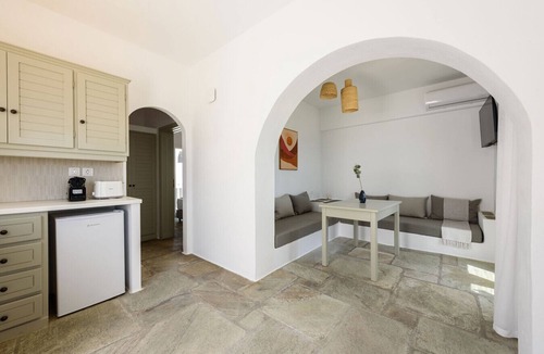 Piso Livadi Apartment | Phaedrus Living: Paros Cycladic Residences 9