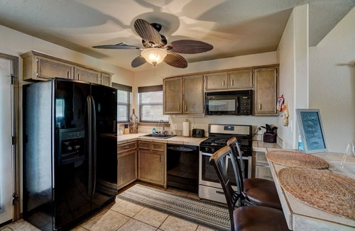 Medicine Park House | Picturesque Mountain View near Fort Sill