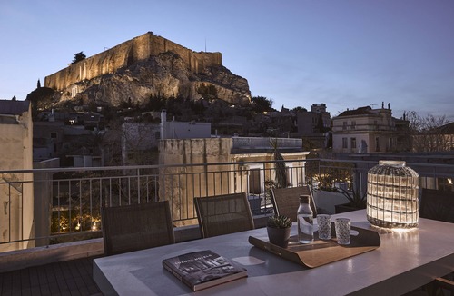 Plaka Villa | Plaka's Villa with Breathtaking Acropolis View
