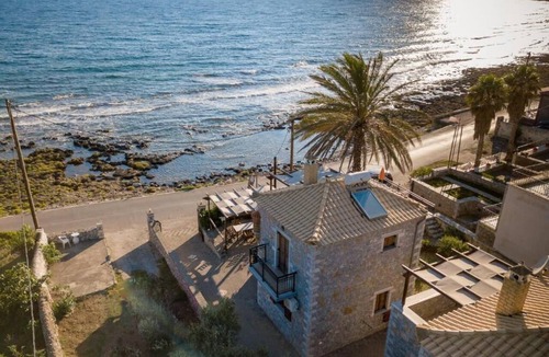 Agios Nikolaos Apartment | Pleades Seaside Caleano Gem in Mani, Near the Sea