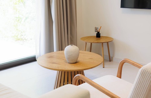 Paralia Vergas Villa | Potis Lower Suite - 2-bedroom suite with private patio