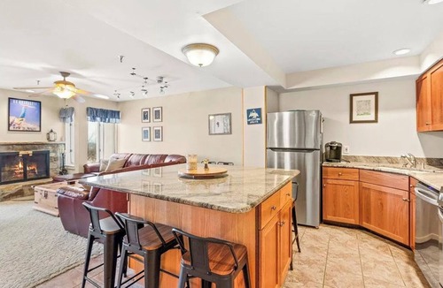 Stratton Mountain Condo | Powder weekend just added! Village at Stratton. 300 steps to Lift.