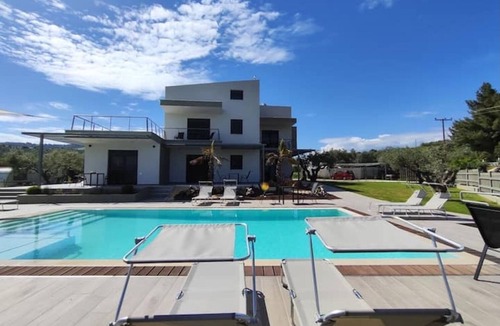 Sithonia Villa | Private room in villa in Ormos Panagias, Greece