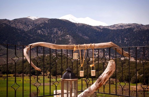 Goni Villa | Private stone villa .Pool and magical mountain view to the White mountains.