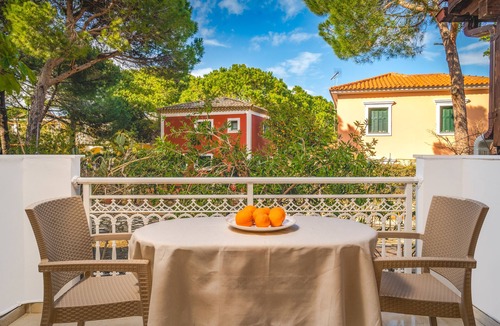 Vasilikos Apartment | Pyrgaraki Apartment for 4! 50m from the beach!