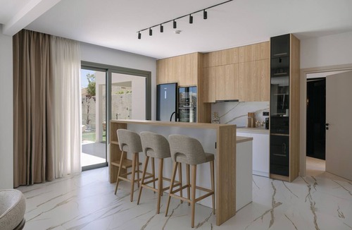 Skaleta Villa | Pyxis Villa, Family Friendly with Heated Pool