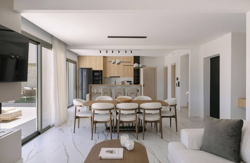 Skaleta Villa | Pyxis Villa, Family Friendly with Heated Pool