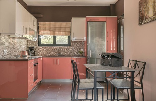 Svoronata Apartment | Queen Bee Residence - Kypseli Apartment