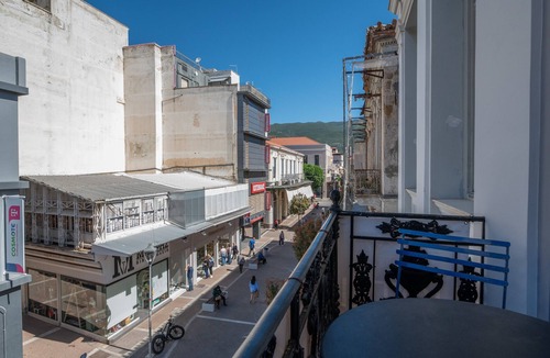 Kalamata Apartment | Queen Messene – Room with King-Size Bed and Balcony