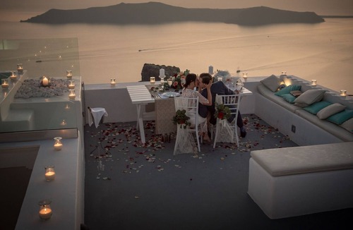 Imerovigli Villa | R 196 Luxury Two bedroom Private Villa with Pool,Outdoor Jacuzzi, Amazing Seaviews Incl Breakfast