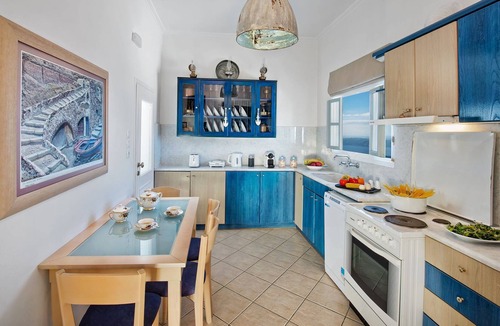 Imerovigli Villa | R 196 Luxury Two bedroom Private Villa with Pool,Outdoor Jacuzzi, Amazing Seaviews Incl Breakfast