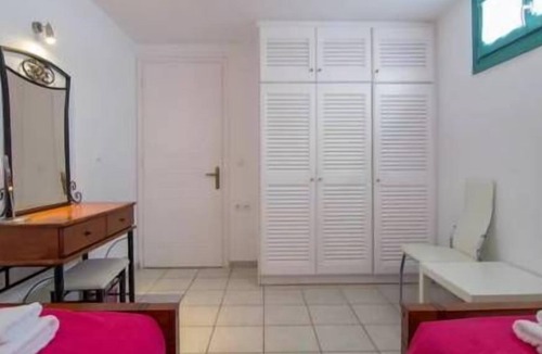 Imerovigli Villa | R 389 Deluxe 2 Floor Villa with Hotel Pool Incl Breakfast