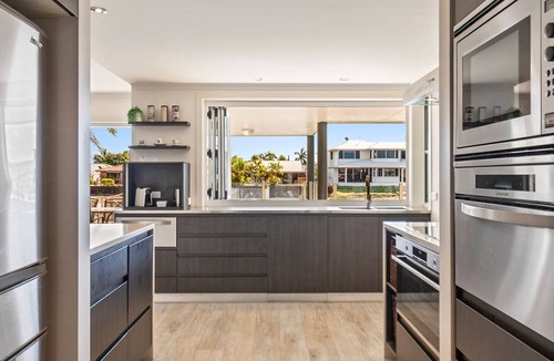 Mooloolaba House | Remarkable Six Bedroom Waterfront Home! Perfect for the extended family