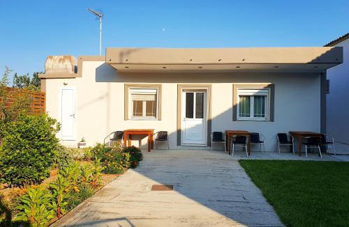 Varos Apartment | Repanidi Apartments