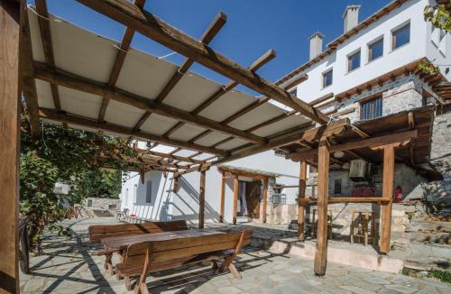Pinakates House | Riga's Pinakoti Lodge