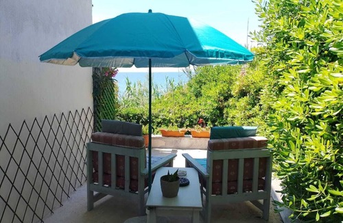 Ag. Georgios House | RIGHT by the SEA Beautiful Holiday Apartment - for 2 or 3 people
