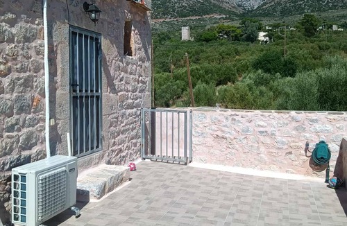 Omales House | Rinio's Stone House – Authentic Mani Experience with Sea Views Built in 1896