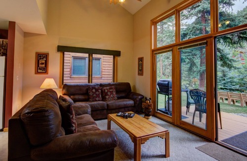 Fall River Estates Condo | River Stone Resorts & Bear Paw Suites