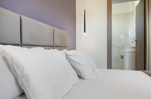 Apolpaina Hotel | Robin's | Green apartment