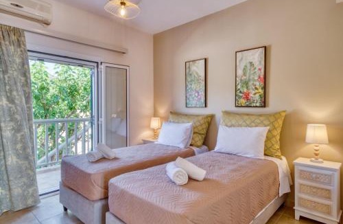 Agia Marina Apartment | Roxa seaview apartment