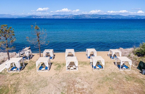 Kavos Apartment | Saint Peter Bay - Basic Room: Vacation Apartment with Shared Pool & Wi-Fi