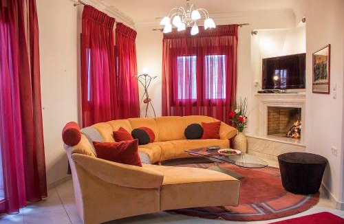 Kalambaka Villa | Santo Villaggio - Unique Villa
