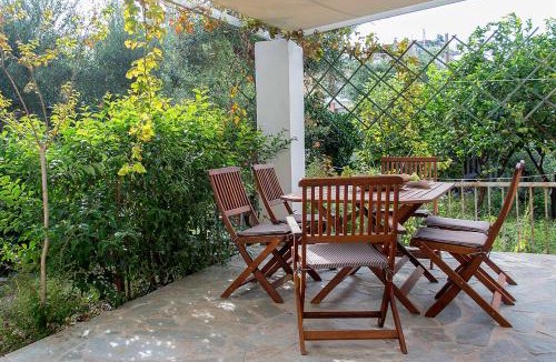 Anatolikos Sinikismos Villa | Sea front Villa