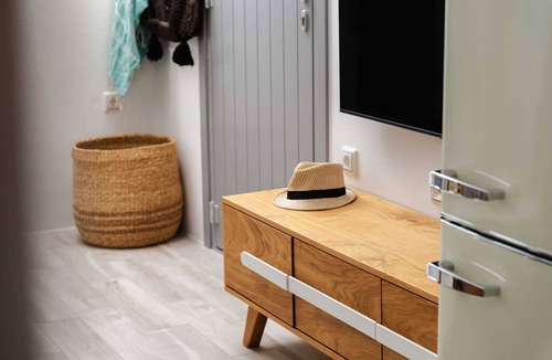 Agios Prokopios Apartment | Sea La Vie Apartment, Steps from the Beach, Agios Prokopios