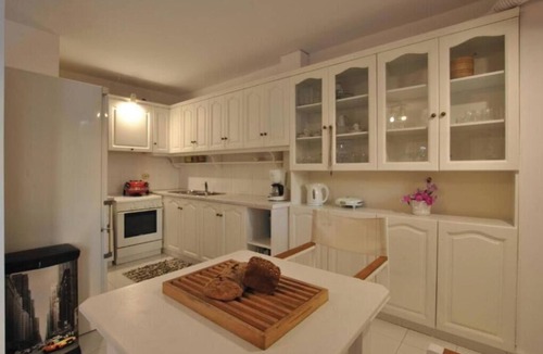 Lassi Apartment | Sea View Apartment at Stavento Apartments – Sunset Views by Makris Gialos Beach