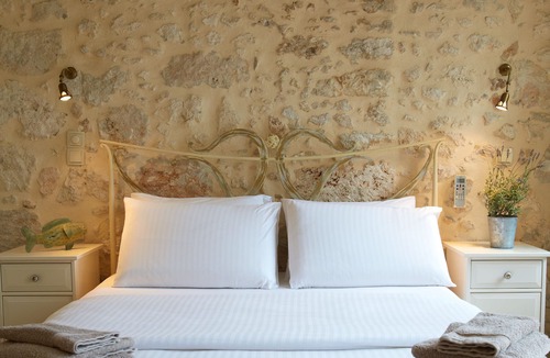 Old Town Rethymnon Apartment | "Sea View" family apt at "Casa Maistra Residence", old town central promenade