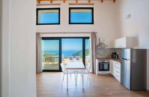 Agia Kiriaki Villa | Sea View, Hot Tub, Lichnos Beach & Parga Parking