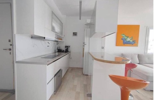 Saronida Apartment | Seabreeze.