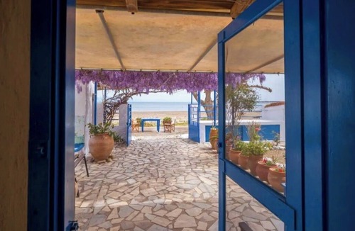 Katakolo House | SeaFront House Katakolo - 2 Bedrooms - Spacious Garden - Walk to Beach