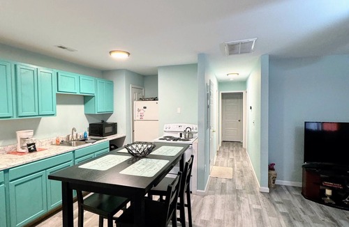 Windy Hill Apartment | Searenity 6 bedrooms 4 bathrooms beach rental sleeps 16