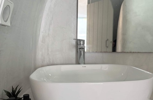 Fira Apartment | Sepal Residence