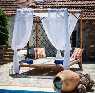 Kato Gatzea Apartment | Seranides Boutique Hotel