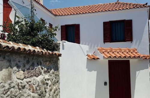Eresos House | Serenity Haven Authentic Village House with Yard