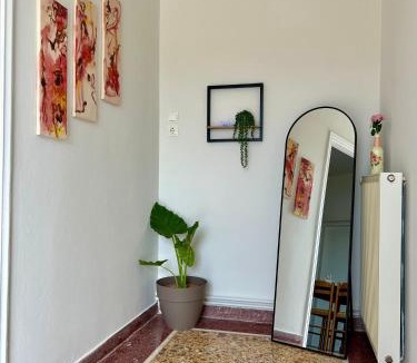 Kropia House | Short stay near the airport!