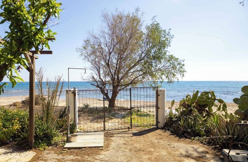 Lardos Apartment | Sinani Beachfront Gems Rhodes - Jacuzzi Apartment