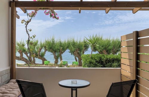 Koutsouras Apartment | SOLE e MARE #A1 Beachfront Apartment – Just 10 Meters from the Sea!