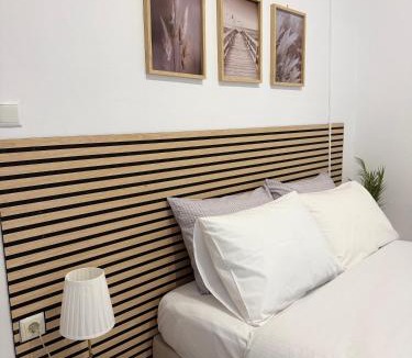 Aigaleo Apartment | Sophie's apartment near metro
