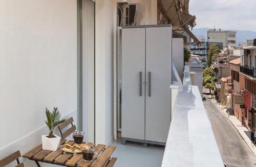 Old Town Apartment | Soul of Sun - Spacious Luxury 90sqm Apartment, 2 Bathrooms, Chania Center, Private Parking Available 900m
