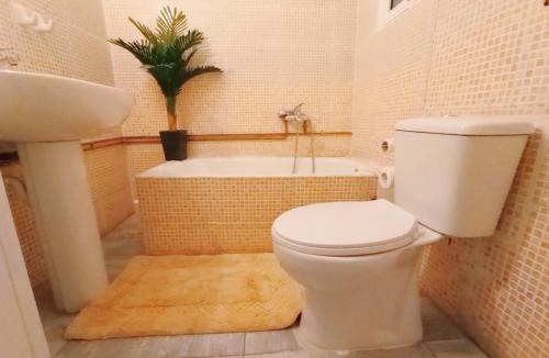 Ano Kipseli Apartment | Spacious 2BR Boho House with Private Garden